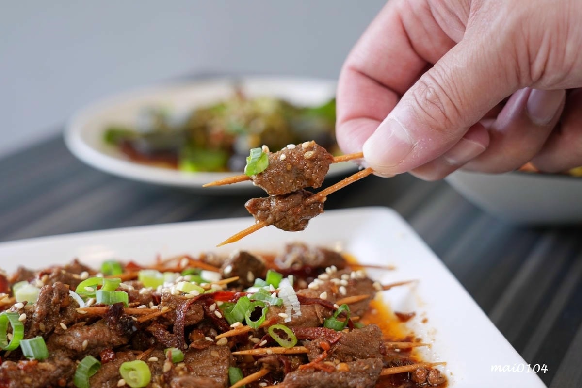 桃園平鎮美食｜饗吃麻辣重慶小麵～四川道地麵食，酸辣粉、老壇酸