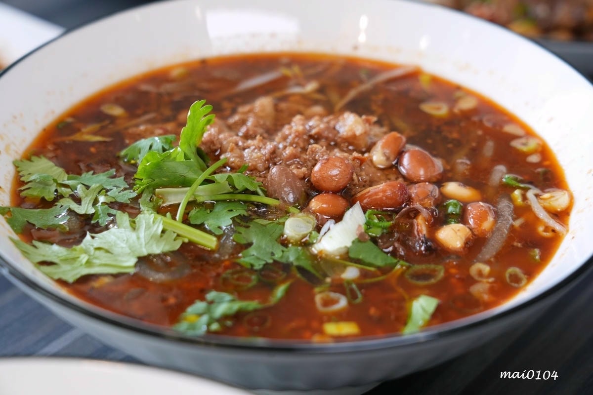 桃園平鎮美食｜饗吃麻辣重慶小麵～四川道地麵食，酸辣粉、老壇酸