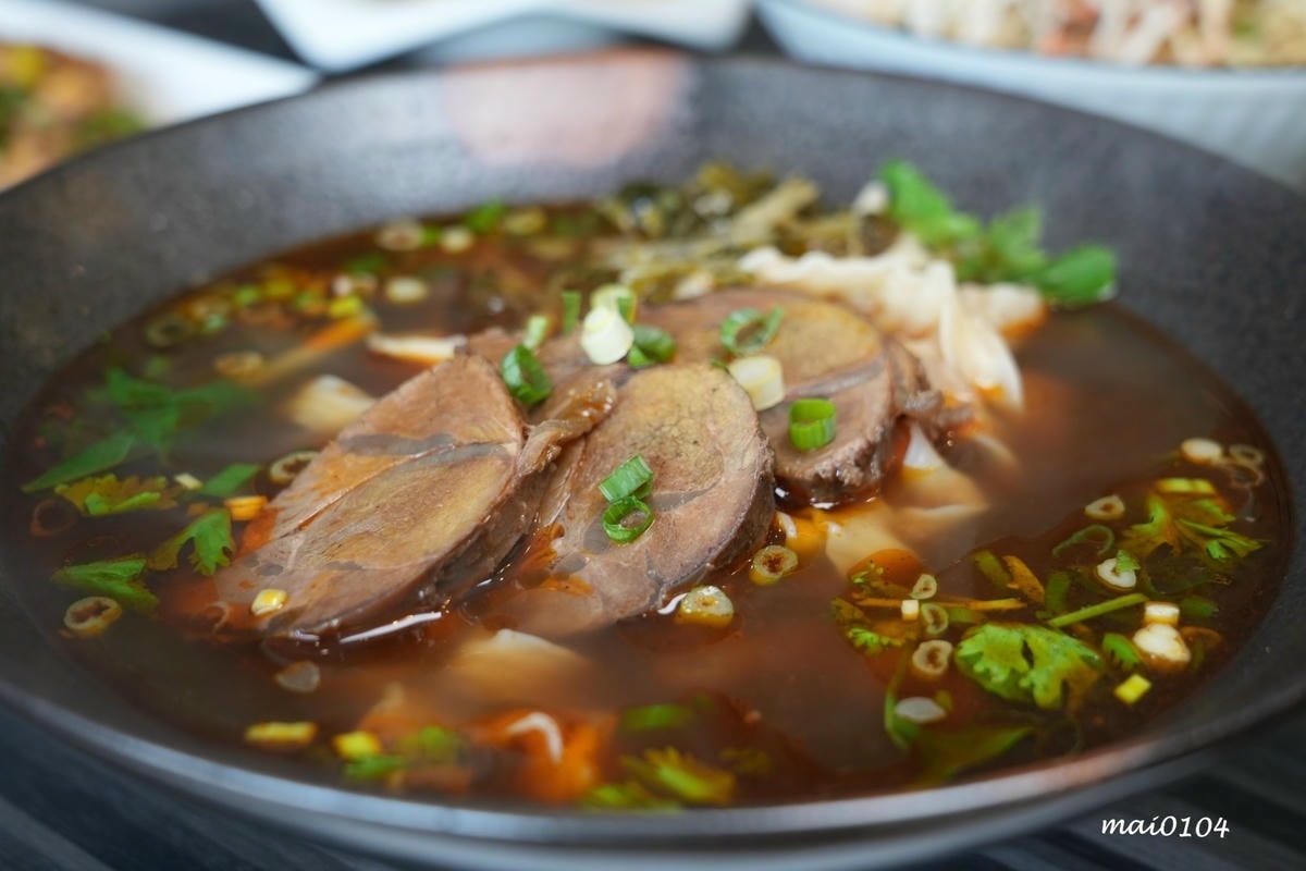 桃園平鎮美食｜饗吃麻辣重慶小麵～四川道地麵食，酸辣粉、老壇酸