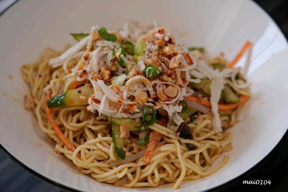 桃園平鎮美食｜饗吃麻辣重慶小麵～四川道地麵食，酸辣粉、老壇酸