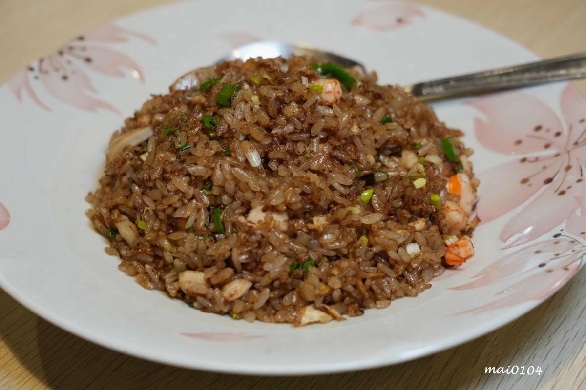 桃園美食｜三川燒烤創意料理～隱身在桃園觀光夜市巷弄內美食，提