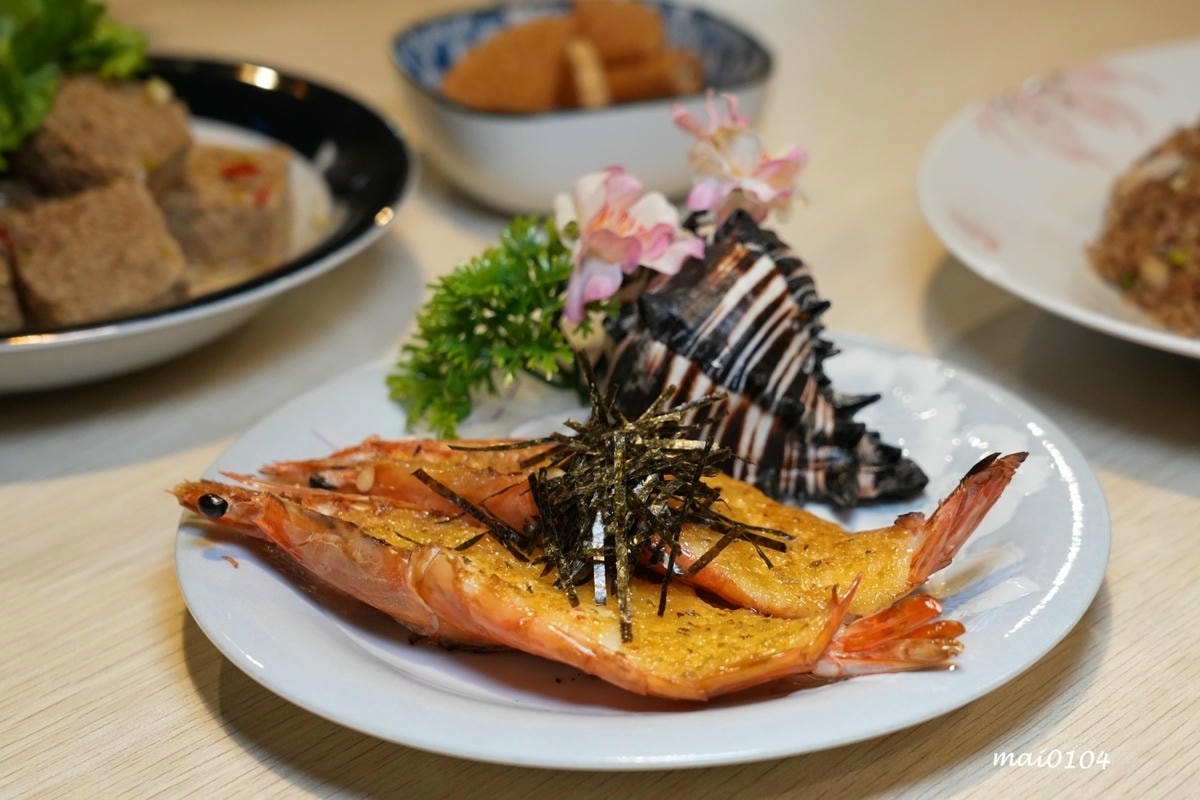 桃園美食｜三川燒烤創意料理～隱身在桃園觀光夜市巷弄內美食，提