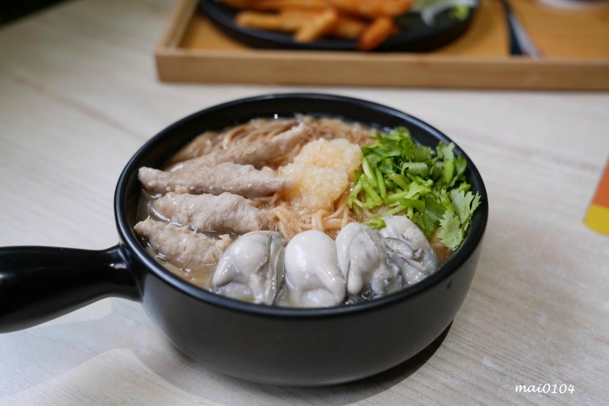 桃園人氣中西式早午餐｜Eat here吃這炭火土司～桃園版丹