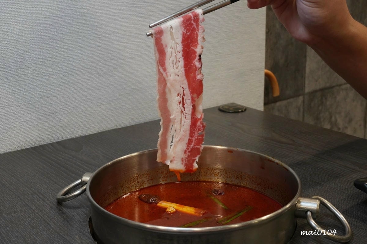 台北萬華鍋物推薦｜94咖哩孃萬大鍋物店～肉品使用原肉不用重組