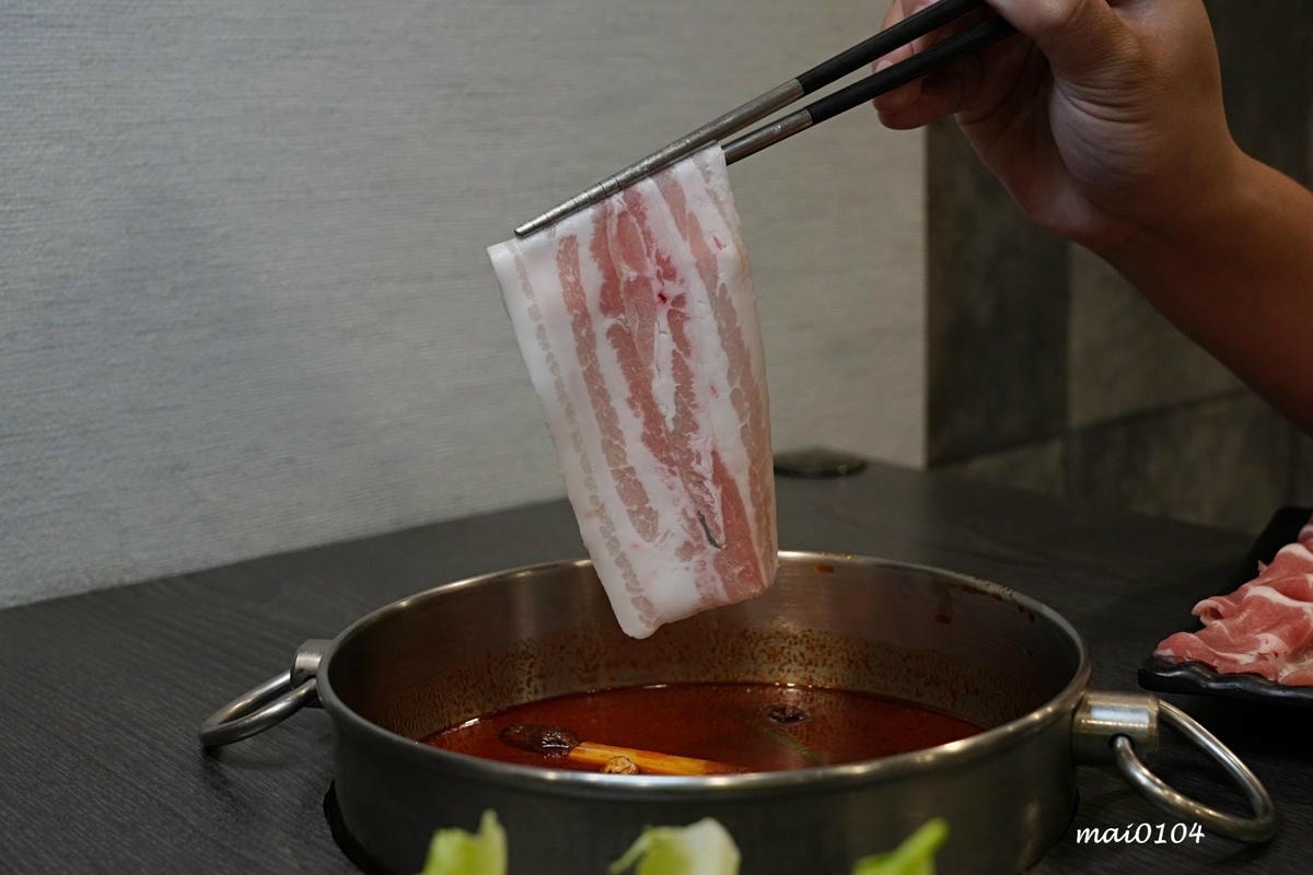 台北萬華鍋物推薦｜94咖哩孃萬大鍋物店～肉品使用原肉不用重組