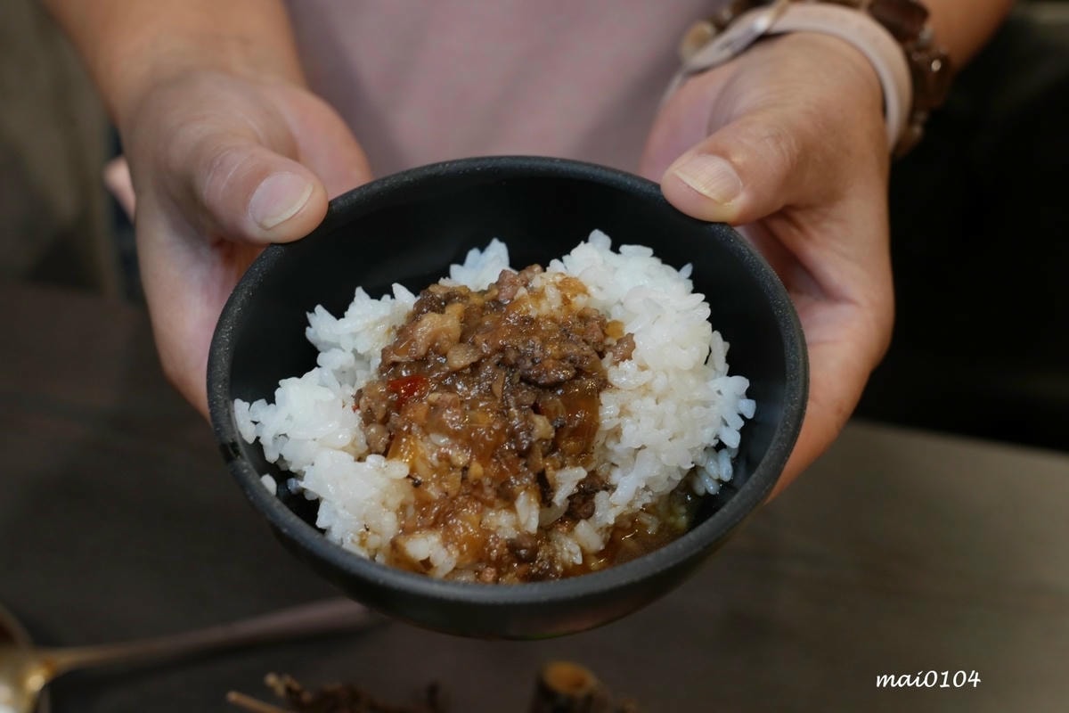 台北萬華鍋物推薦｜94咖哩孃萬大鍋物店～肉品使用原肉不用重組