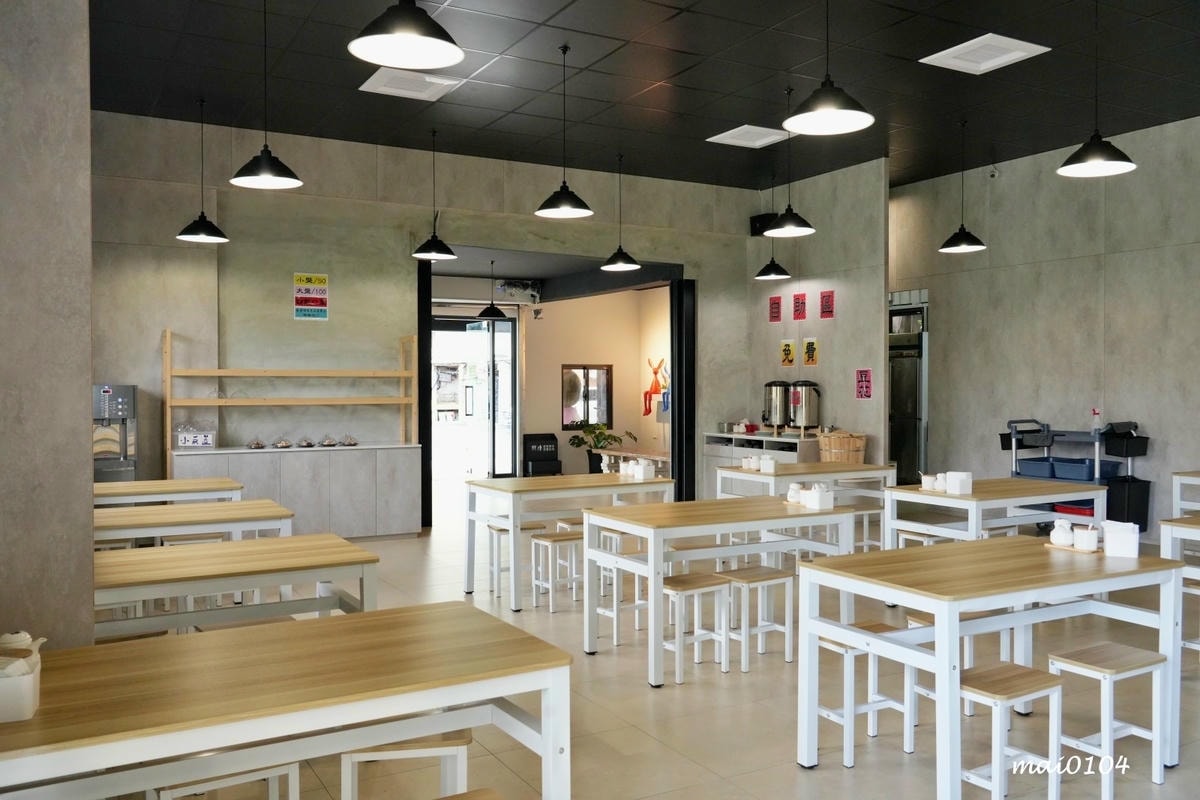 中壢牛肉麵推薦｜鍾小勤麵食館～免費加麵、加湯，豆花、飲料無限