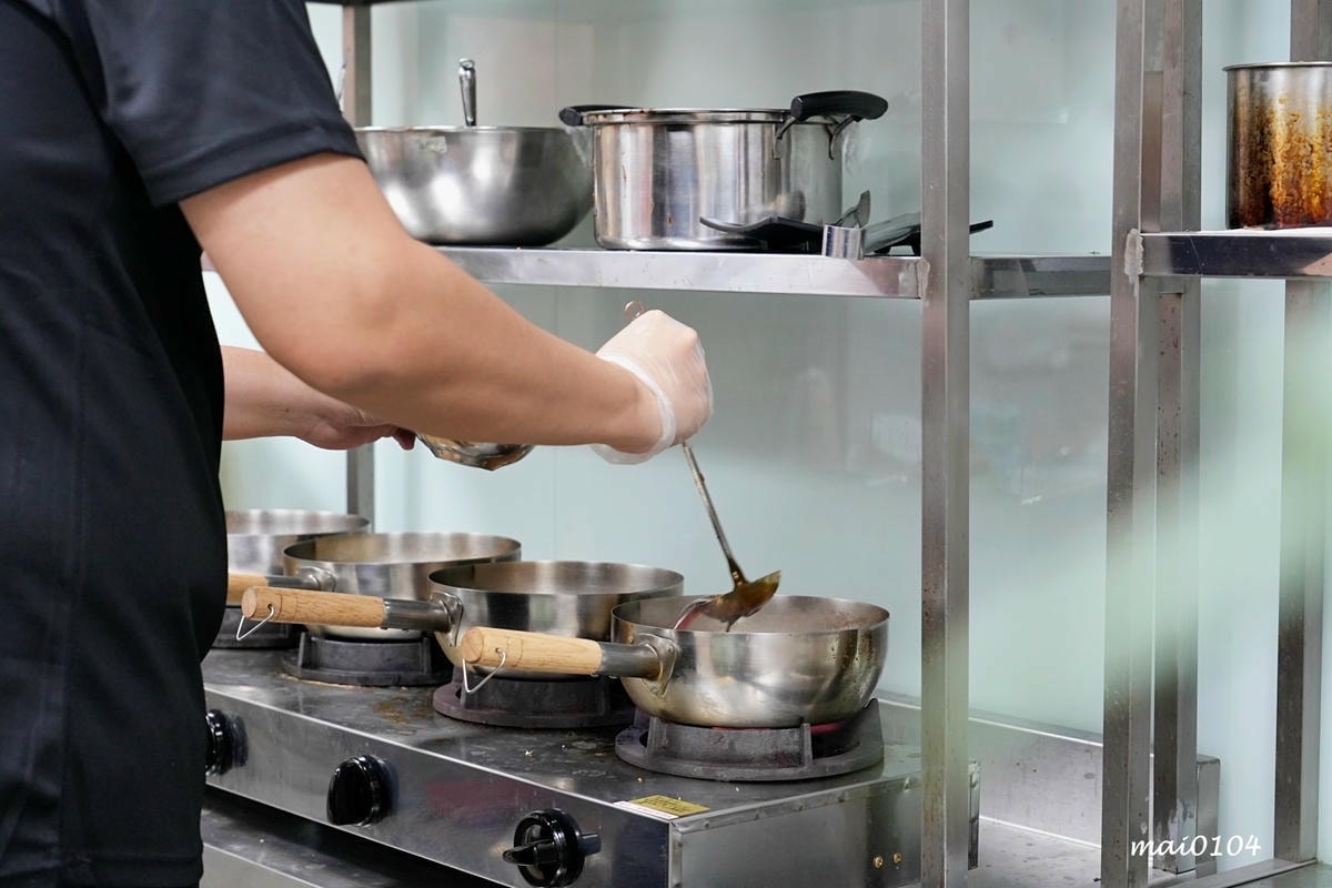 吸粉堂過橋米粉中壢外帶店～中壢正宗酸辣粉、螺獅粉推薦，份量十