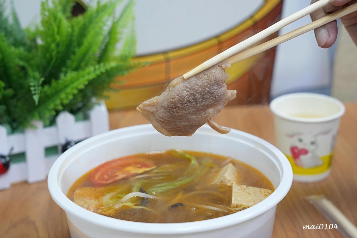 吸粉堂過橋米粉中壢外帶店～中壢正宗酸辣粉、螺獅粉推薦，份量十