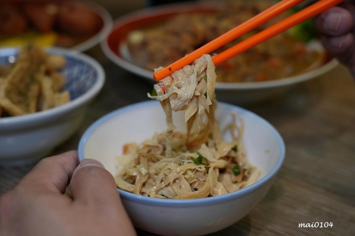 板橋美食｜小吉咖哩板橋文化店～免費加飯加麵加醬吃到飽，打卡按