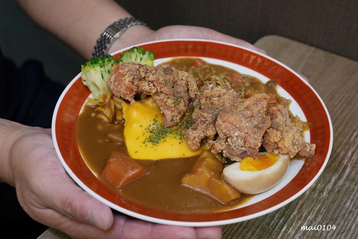 板橋美食｜小吉咖哩板橋文化店～免費加飯加麵加醬吃到飽，打卡按