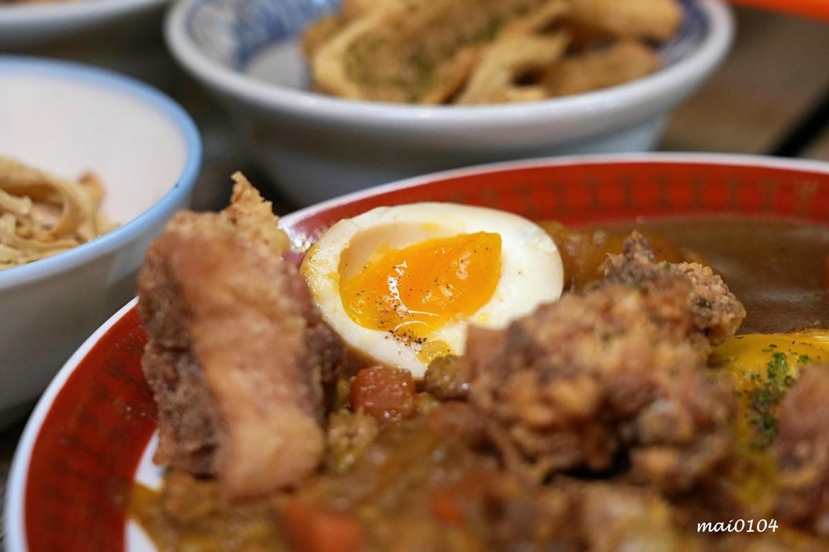 板橋美食｜小吉咖哩板橋文化店～免費加飯加麵加醬吃到飽，打卡按