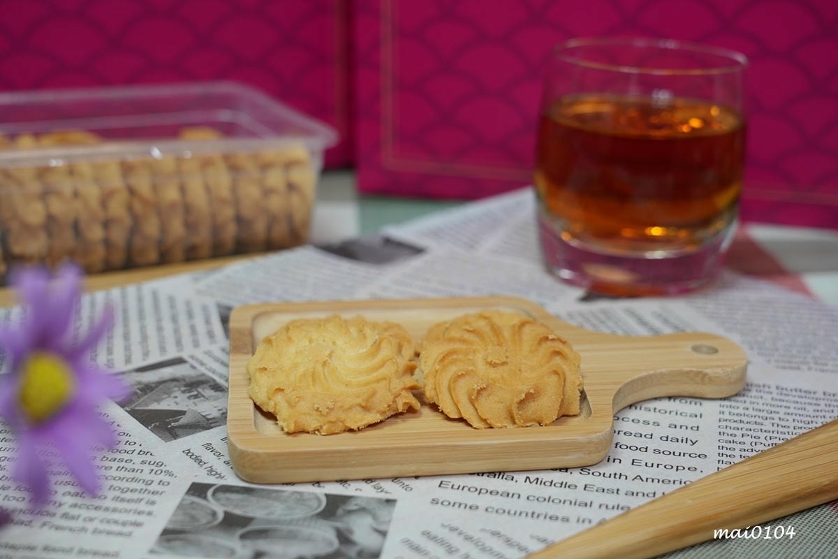 台中伴手禮|Kris克里酥~台中逢甲夜市伴手禮推薦,蛋捲、曲 台中伴手禮|Kris克里酥~台中逢甲夜市伴手禮推薦,蛋捲、曲