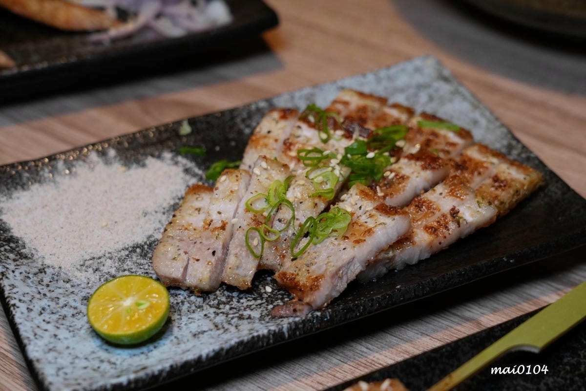 板橋居酒屋推薦｜暮樂町居酒屋～文青風格的環境，可單點清酒一杯