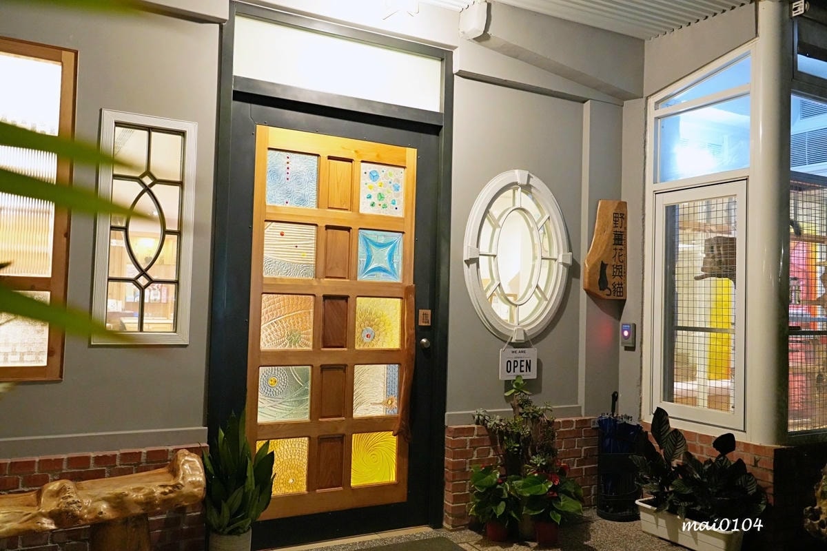 桃園龍潭景觀餐廳|野薑花與貓~野薑花入菜還可以與貓咪近距離接 桃園龍潭景觀餐廳|野薑花與貓~野薑花入菜還可以與貓咪近距離接