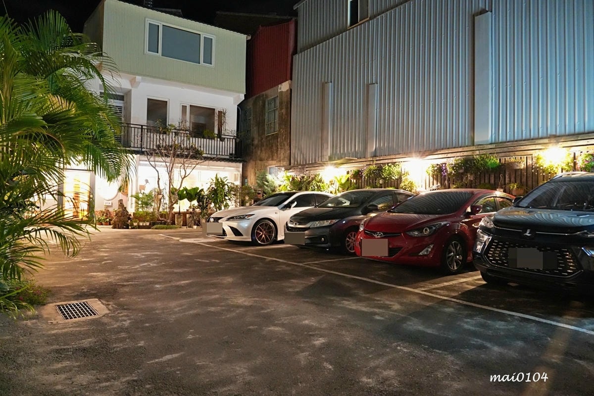 桃園龍潭景觀餐廳|野薑花與貓~野薑花入菜還可以與貓咪近距離接 桃園龍潭景觀餐廳|野薑花與貓~野薑花入菜還可以與貓咪近距離接