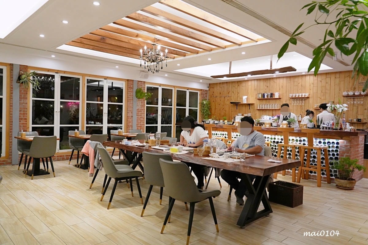 桃園龍潭景觀餐廳|野薑花與貓~野薑花入菜還可以與貓咪近距離接 桃園龍潭景觀餐廳|野薑花與貓~野薑花入菜還可以與貓咪近距離接