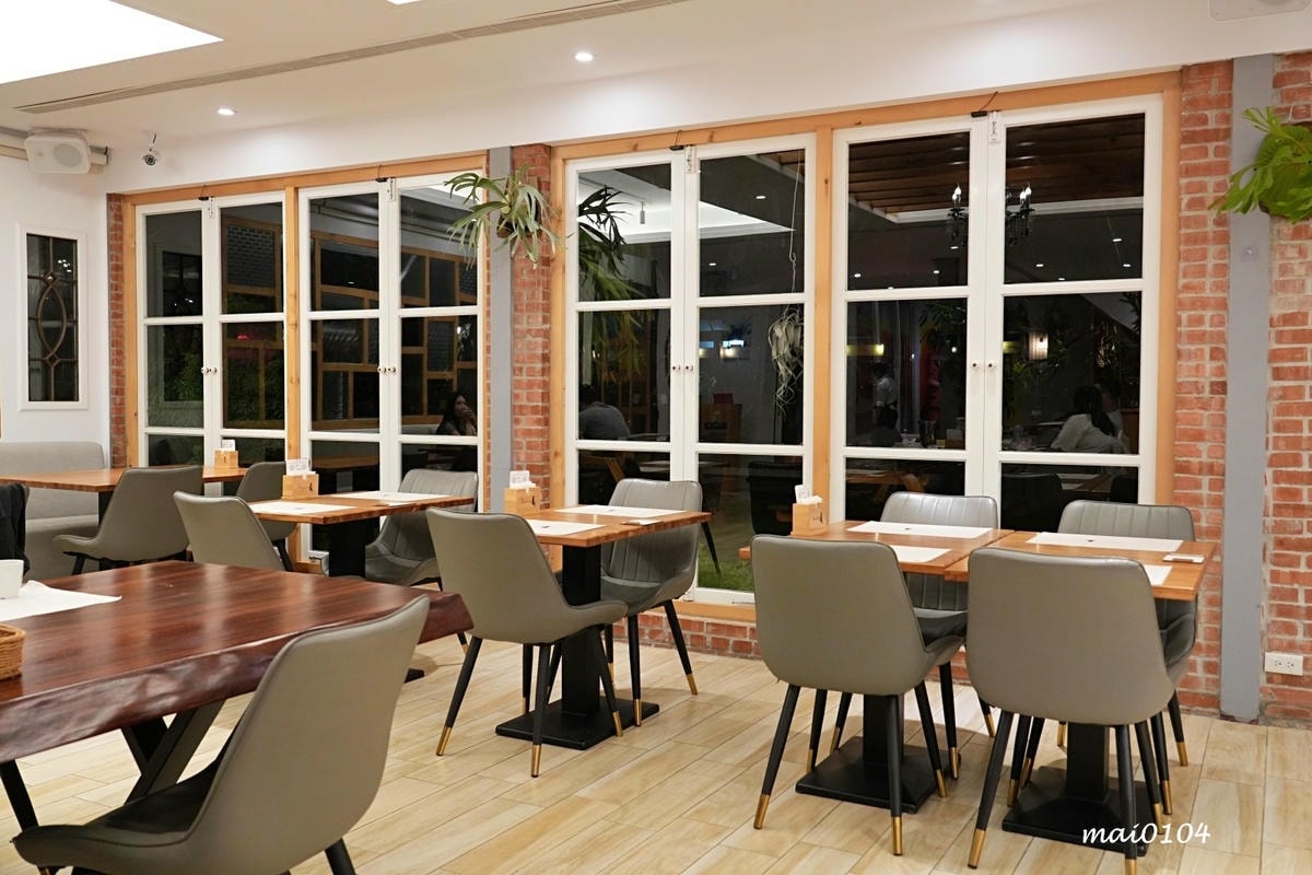 桃園龍潭景觀餐廳|野薑花與貓~野薑花入菜還可以與貓咪近距離接 桃園龍潭景觀餐廳|野薑花與貓~野薑花入菜還可以與貓咪近距離接