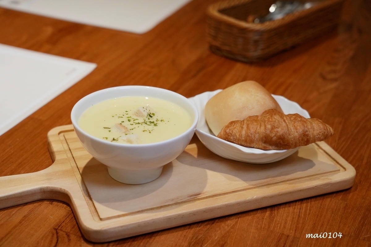 桃園龍潭景觀餐廳|野薑花與貓~野薑花入菜還可以與貓咪近距離接 桃園龍潭景觀餐廳|野薑花與貓~野薑花入菜還可以與貓咪近距離接