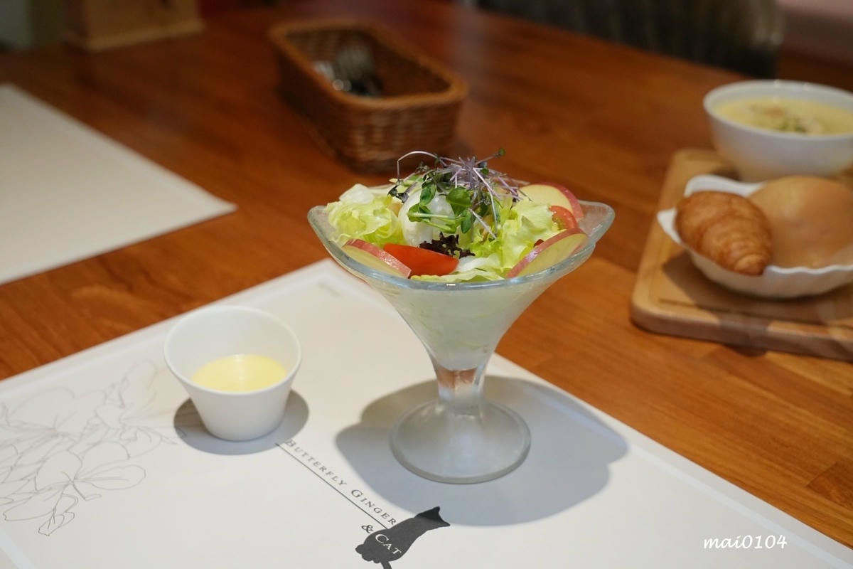 桃園龍潭景觀餐廳|野薑花與貓~野薑花入菜還可以與貓咪近距離接 桃園龍潭景觀餐廳|野薑花與貓~野薑花入菜還可以與貓咪近距離接