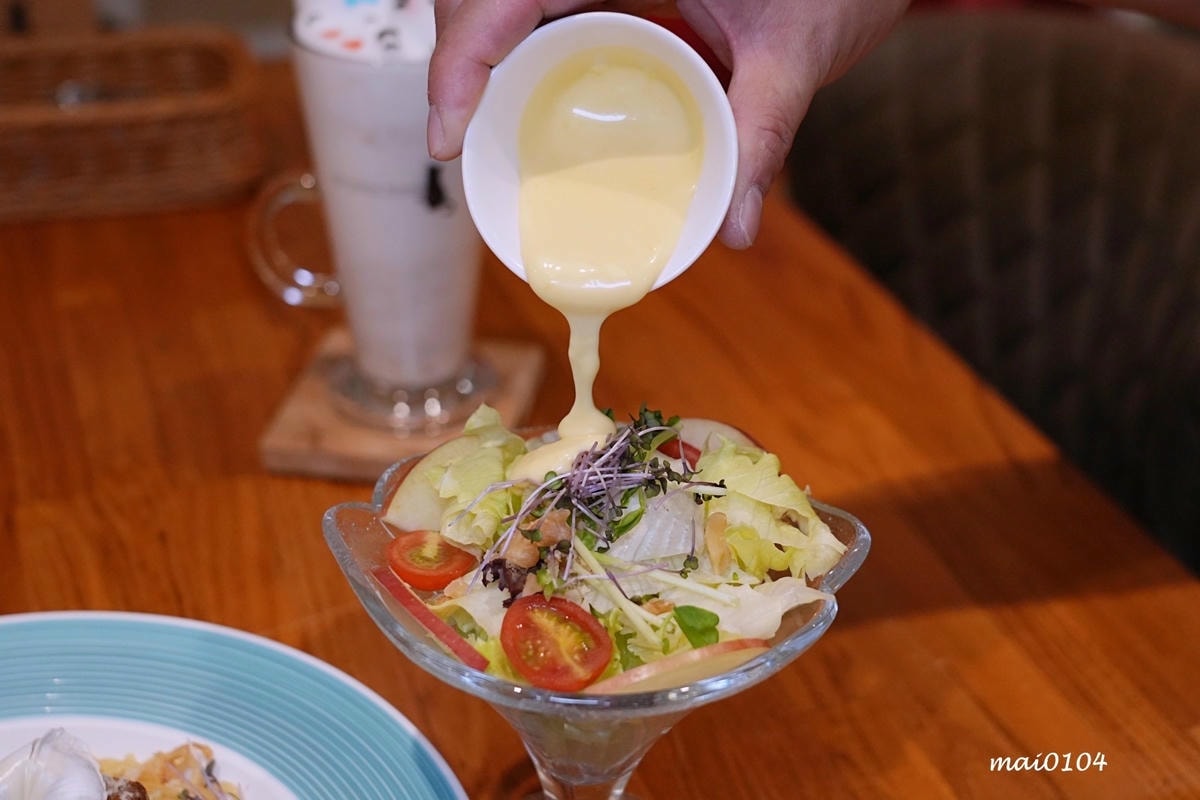 桃園龍潭景觀餐廳|野薑花與貓~野薑花入菜還可以與貓咪近距離接 桃園龍潭景觀餐廳|野薑花與貓~野薑花入菜還可以與貓咪近距離接