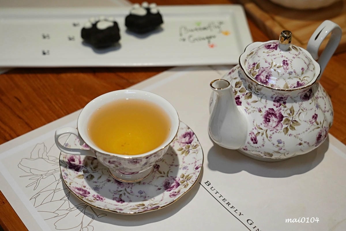 桃園龍潭景觀餐廳|野薑花與貓~野薑花入菜還可以與貓咪近距離接 桃園龍潭景觀餐廳|野薑花與貓~野薑花入菜還可以與貓咪近距離接