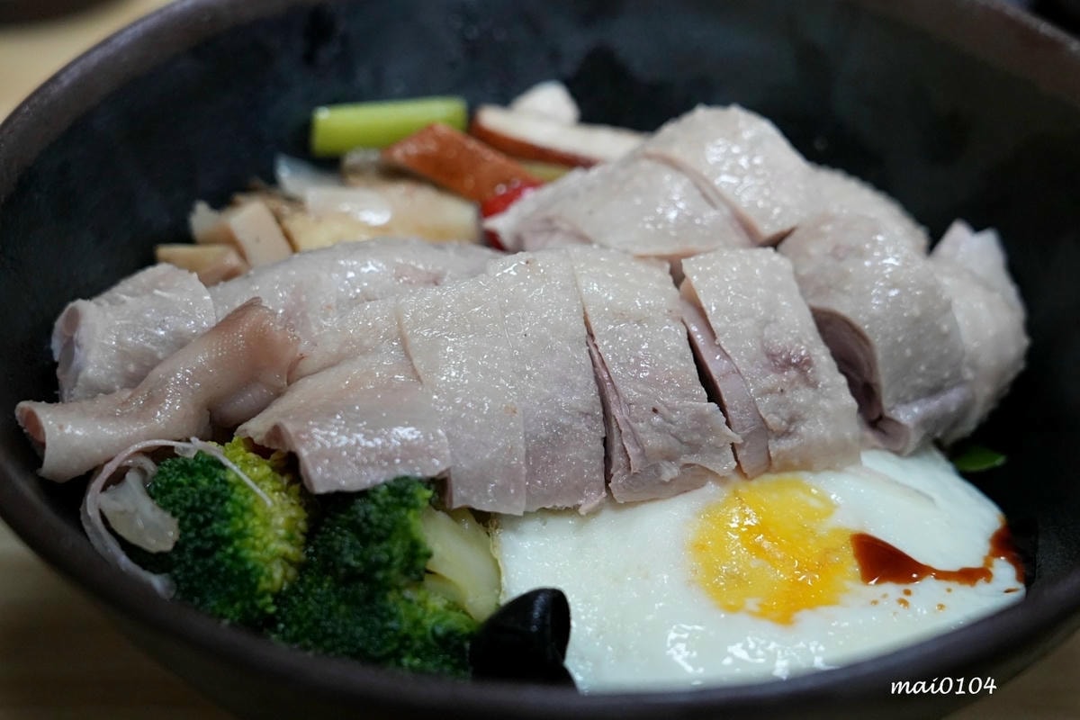 中壢鵝肉推薦|鼎新鵝肉飯.玉里麵中原店~新開幕!內用、外帶、 中壢鵝肉推薦|鼎新鵝肉飯.玉里麵中原店~新開幕!內用、外帶、