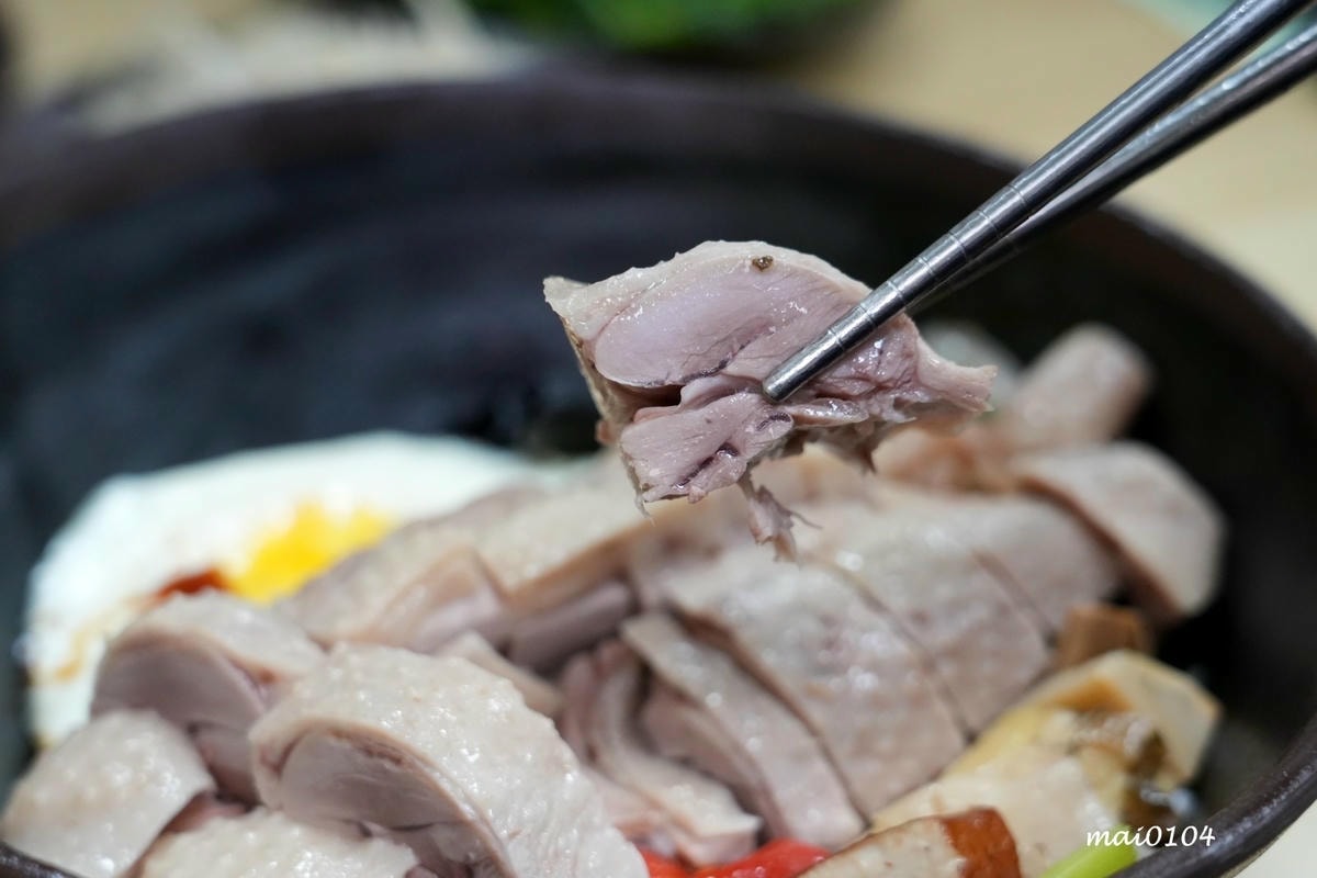 中壢鵝肉推薦|鼎新鵝肉飯.玉里麵中原店~新開幕!內用、外帶、 中壢鵝肉推薦|鼎新鵝肉飯.玉里麵中原店~新開幕!內用、外帶、