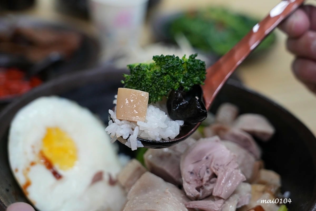 中壢鵝肉推薦|鼎新鵝肉飯.玉里麵中原店~新開幕!內用、外帶、 中壢鵝肉推薦|鼎新鵝肉飯.玉里麵中原店~新開幕!內用、外帶、