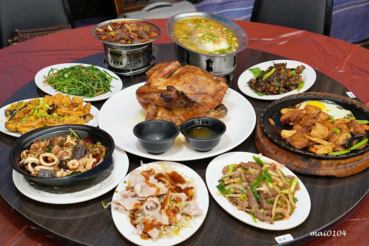 宜蘭美食推薦|百匯窯烤雞餐廳~二連霸榮獲十大好食餐廳,窯烤雞 宜蘭美食推薦|百匯窯烤雞餐廳~二連霸榮獲十大好食餐廳,窯烤雞