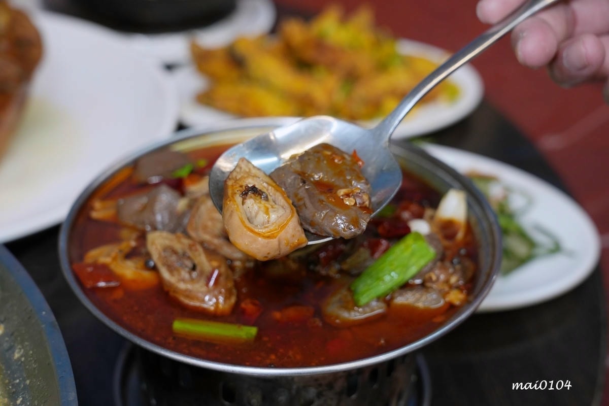 宜蘭美食推薦|百匯窯烤雞餐廳~二連霸榮獲十大好食餐廳,窯烤雞 宜蘭美食推薦|百匯窯烤雞餐廳~二連霸榮獲十大好食餐廳,窯烤雞