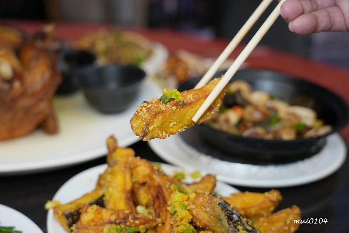 宜蘭美食推薦|百匯窯烤雞餐廳~二連霸榮獲十大好食餐廳,窯烤雞 宜蘭美食推薦|百匯窯烤雞餐廳~二連霸榮獲十大好食餐廳,窯烤雞