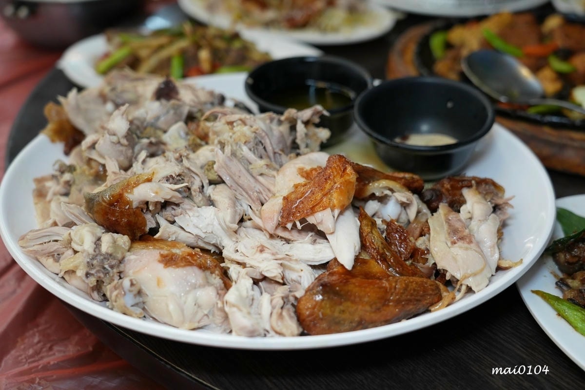宜蘭美食推薦|百匯窯烤雞餐廳~二連霸榮獲十大好食餐廳,窯烤雞 宜蘭美食推薦|百匯窯烤雞餐廳~二連霸榮獲十大好食餐廳,窯烤雞