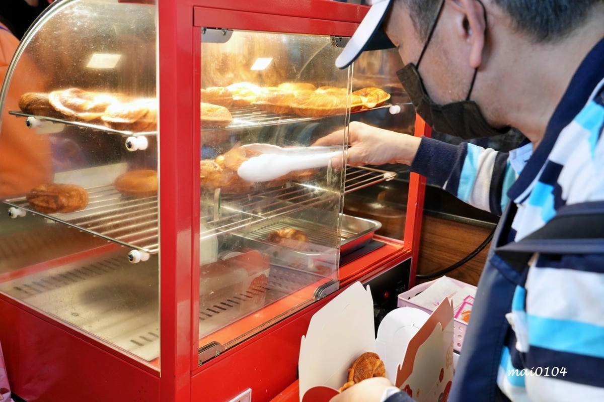 臨江夜市(原通化夜市)美食推薦|雅米現烤甜甜圈&雞蛋糕~在台 臨江夜市(原通化夜市)美食推薦|雅米現烤甜甜圈&雞蛋糕~在台