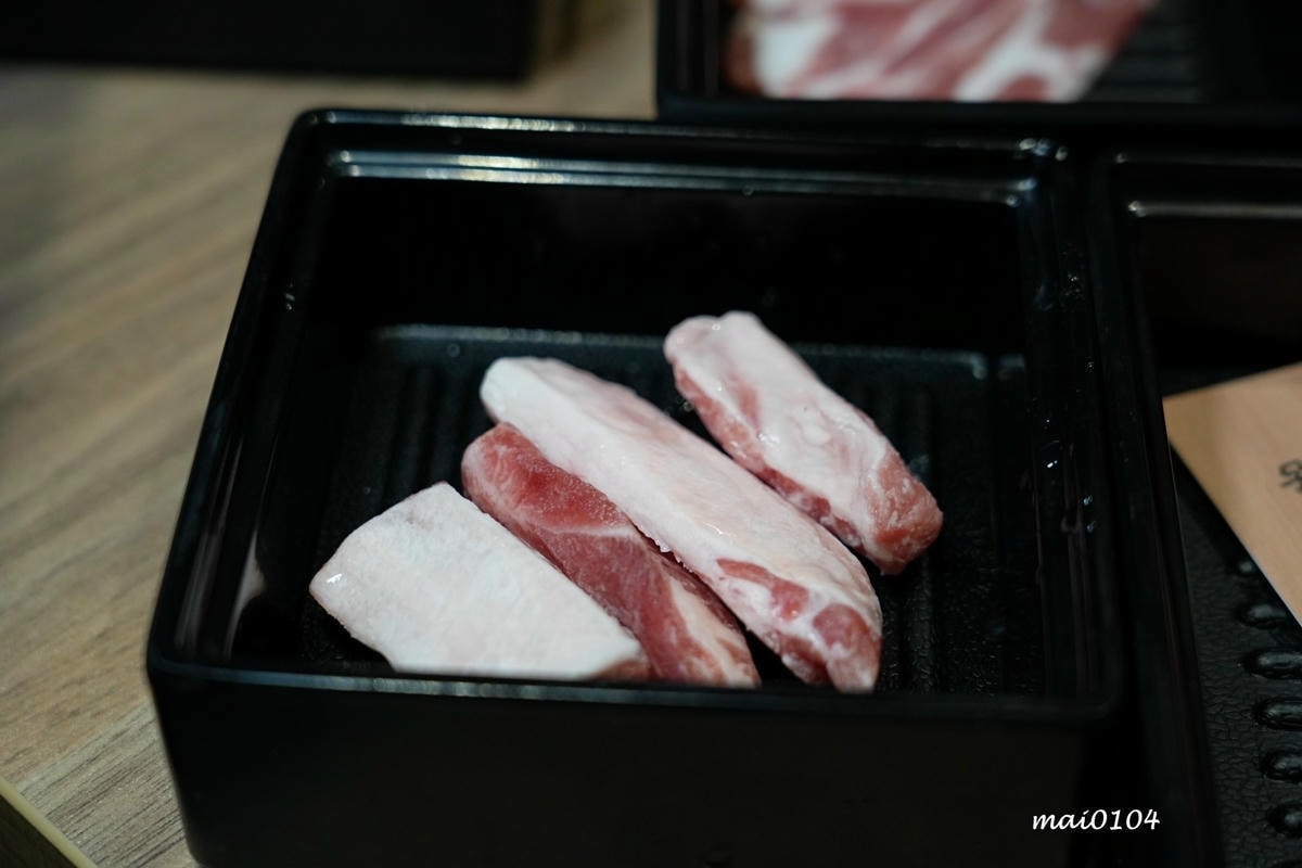 赤富士日式無煙燒肉鍋物中壢店～火鍋+燒烤吃到飽，啤酒無限暢飲