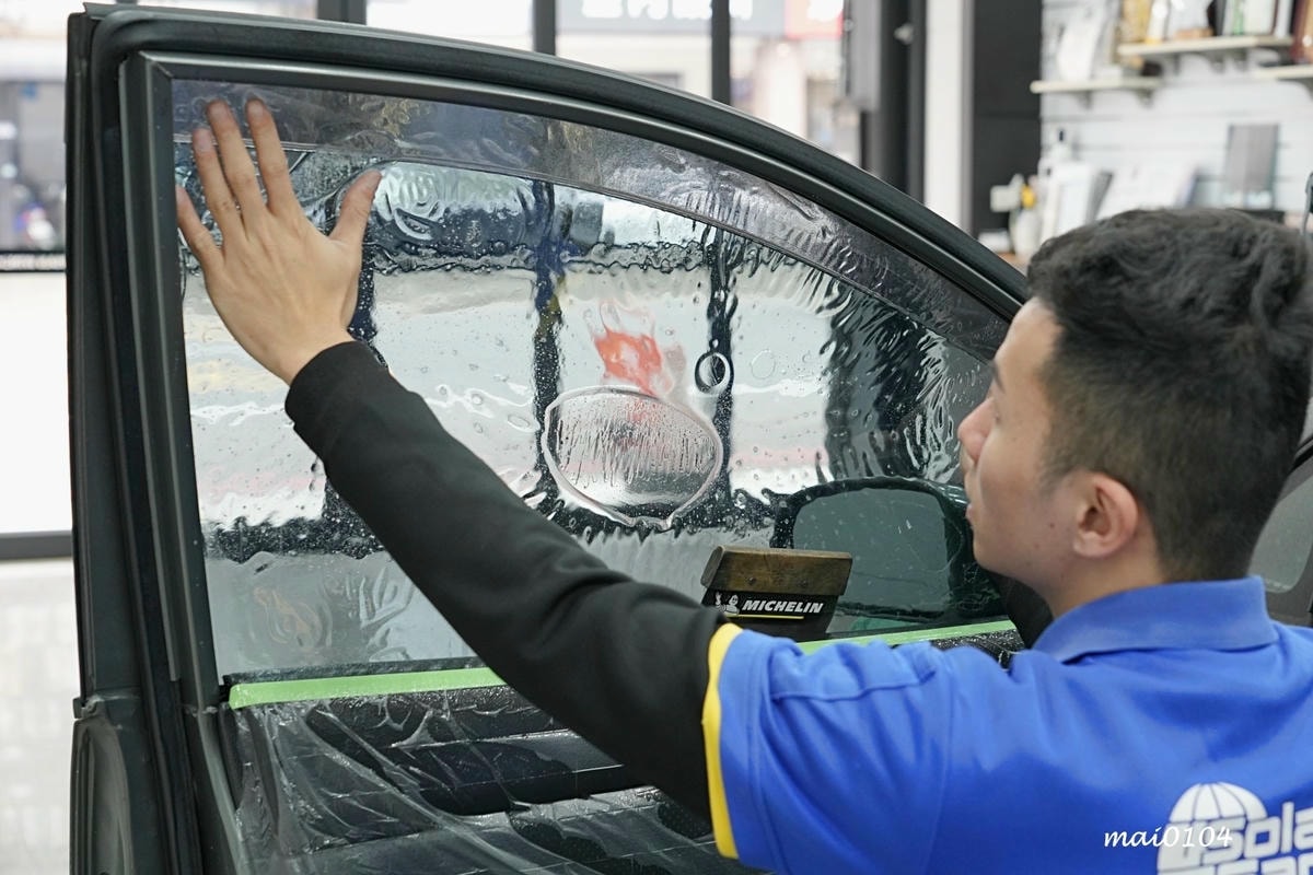 群展汽車隔熱紙~高端紙格菱威汽車隔熱紙,防曬、隱蔽性佳、省預 群展汽車隔熱紙~高端紙格菱威汽車隔熱紙,防曬、隱蔽性佳、省預