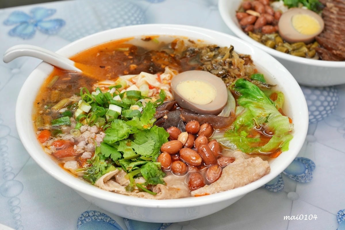 台北萬華美食｜甲天下桂林米粉～隱身在西門町巷弄內的酸辣粉、螺