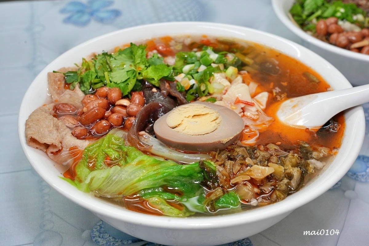 台北萬華美食｜甲天下桂林米粉～隱身在西門町巷弄內的酸辣粉、螺