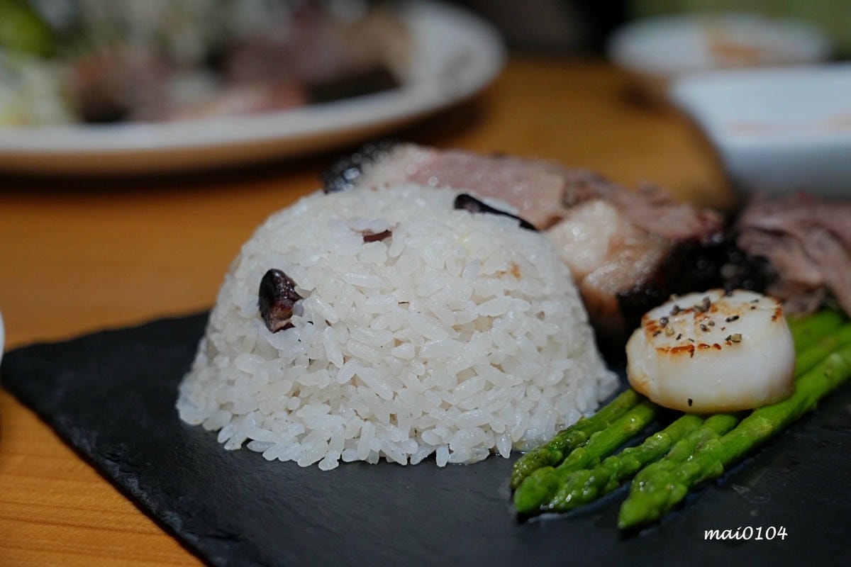 板橋美食｜橙子美式炭烤餐廳～板橋美式炭烤餐廳也是餐酒館，價格