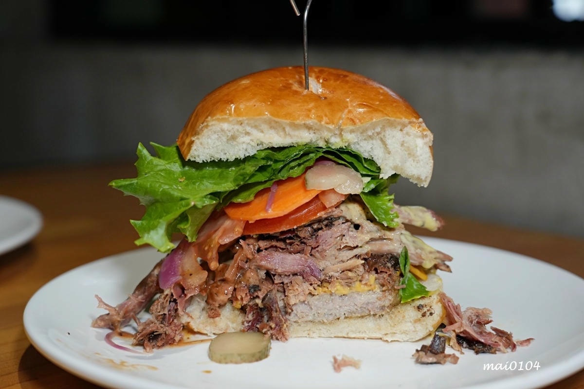 板橋美食｜橙子美式炭烤餐廳～板橋美式炭烤餐廳也是餐酒館，價格