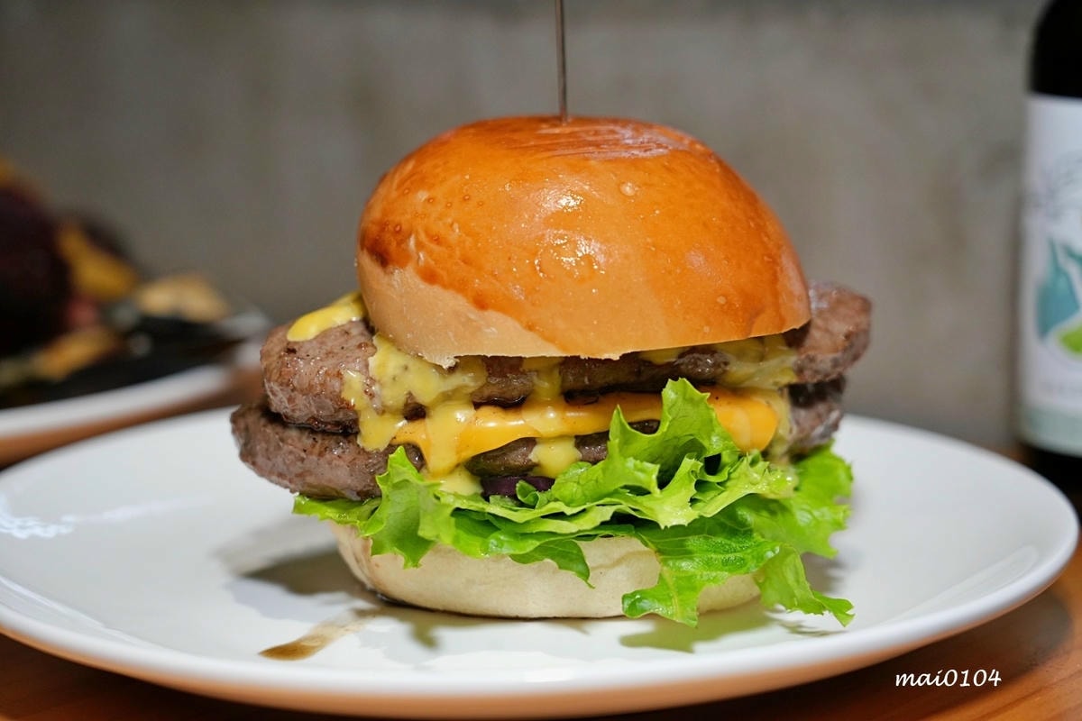 板橋美食｜橙子美式炭烤餐廳～板橋美式炭烤餐廳也是餐酒館，價格