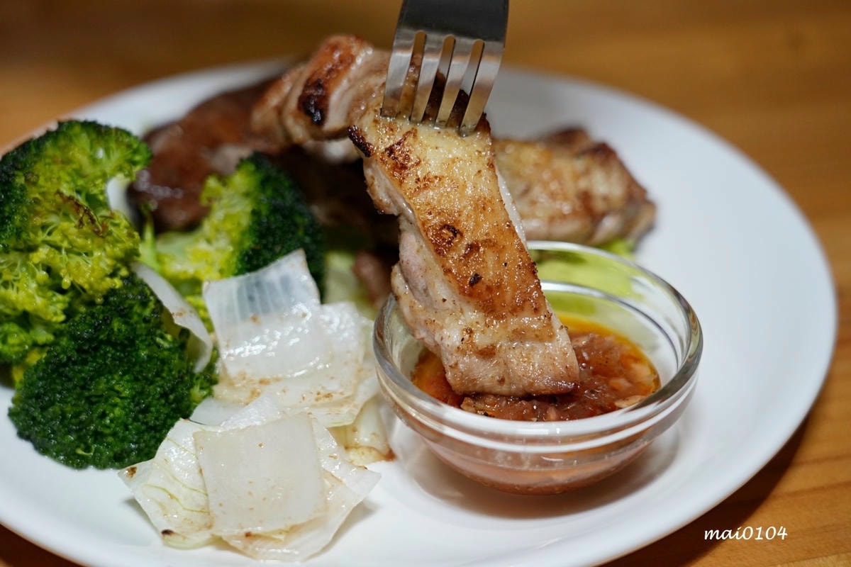 板橋美食｜橙子美式炭烤餐廳～板橋美式炭烤餐廳也是餐酒館，價格