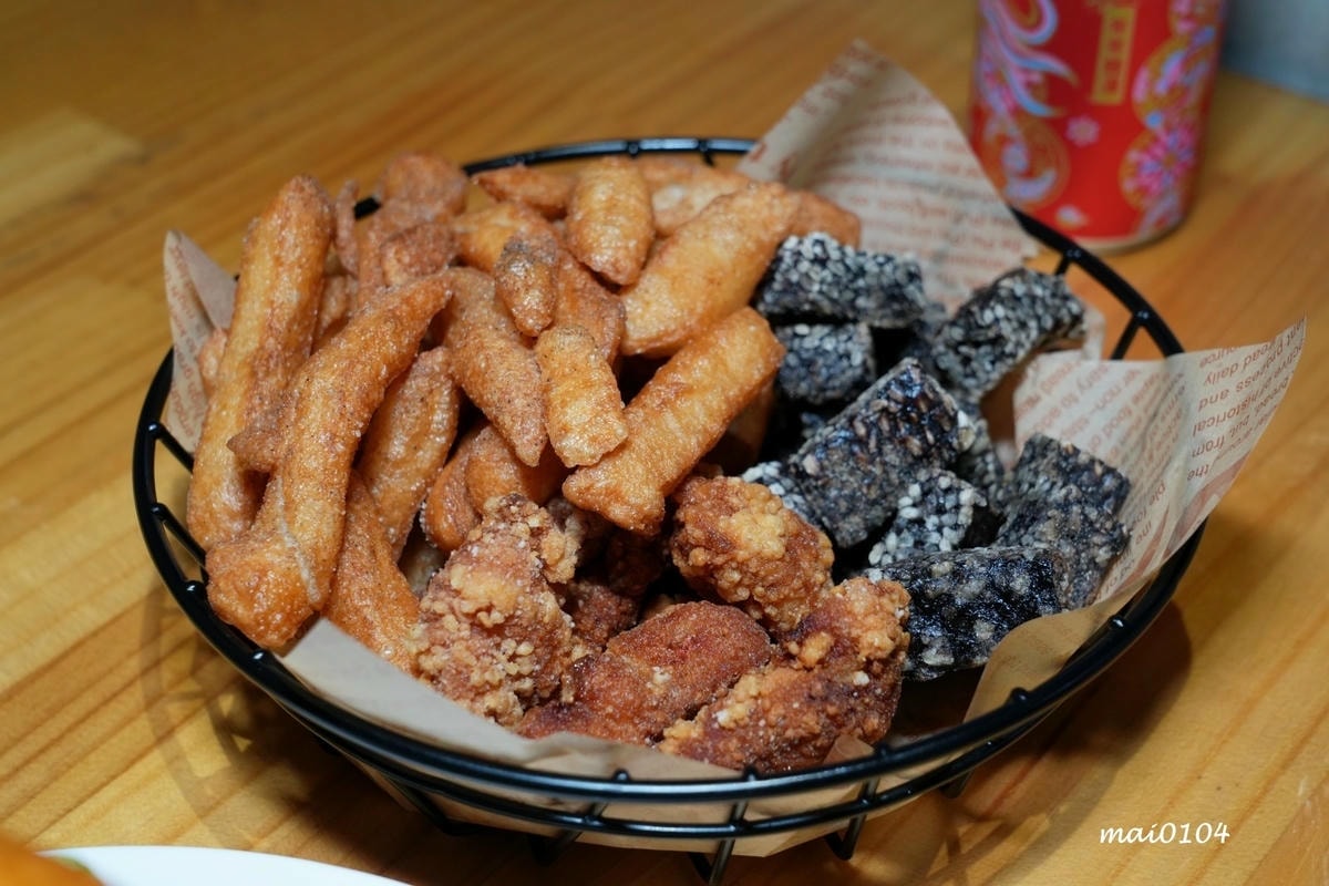 板橋美食｜橙子美式炭烤餐廳～板橋美式炭烤餐廳也是餐酒館，價格