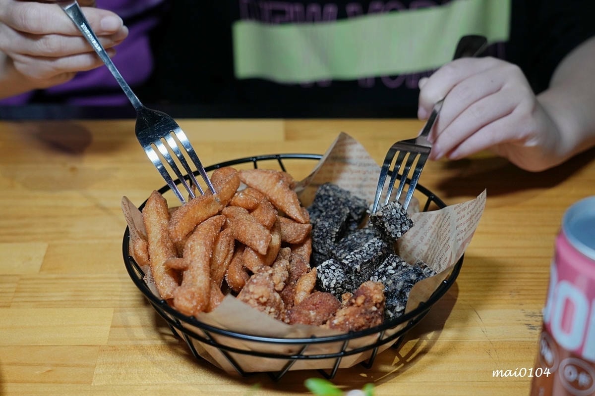 板橋美食｜橙子美式炭烤餐廳～板橋美式炭烤餐廳也是餐酒館，價格
