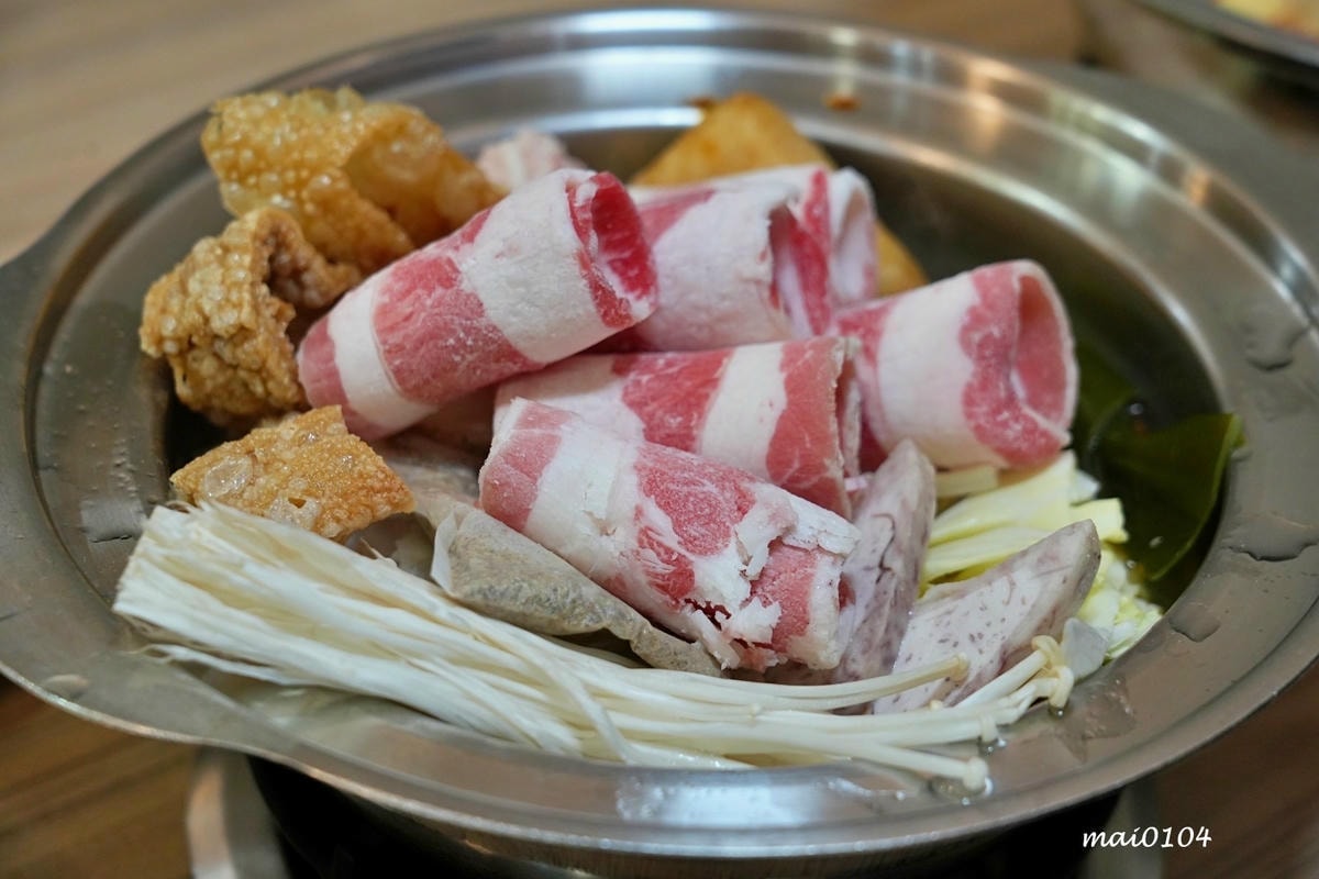 中壢小火鍋推薦|逸小鍋鍋の物~單人獨享鴛鴦鍋、素食鍋物、自助 中壢小火鍋推薦|逸小鍋鍋の物~單人獨享鴛鴦鍋、素食鍋物、自助