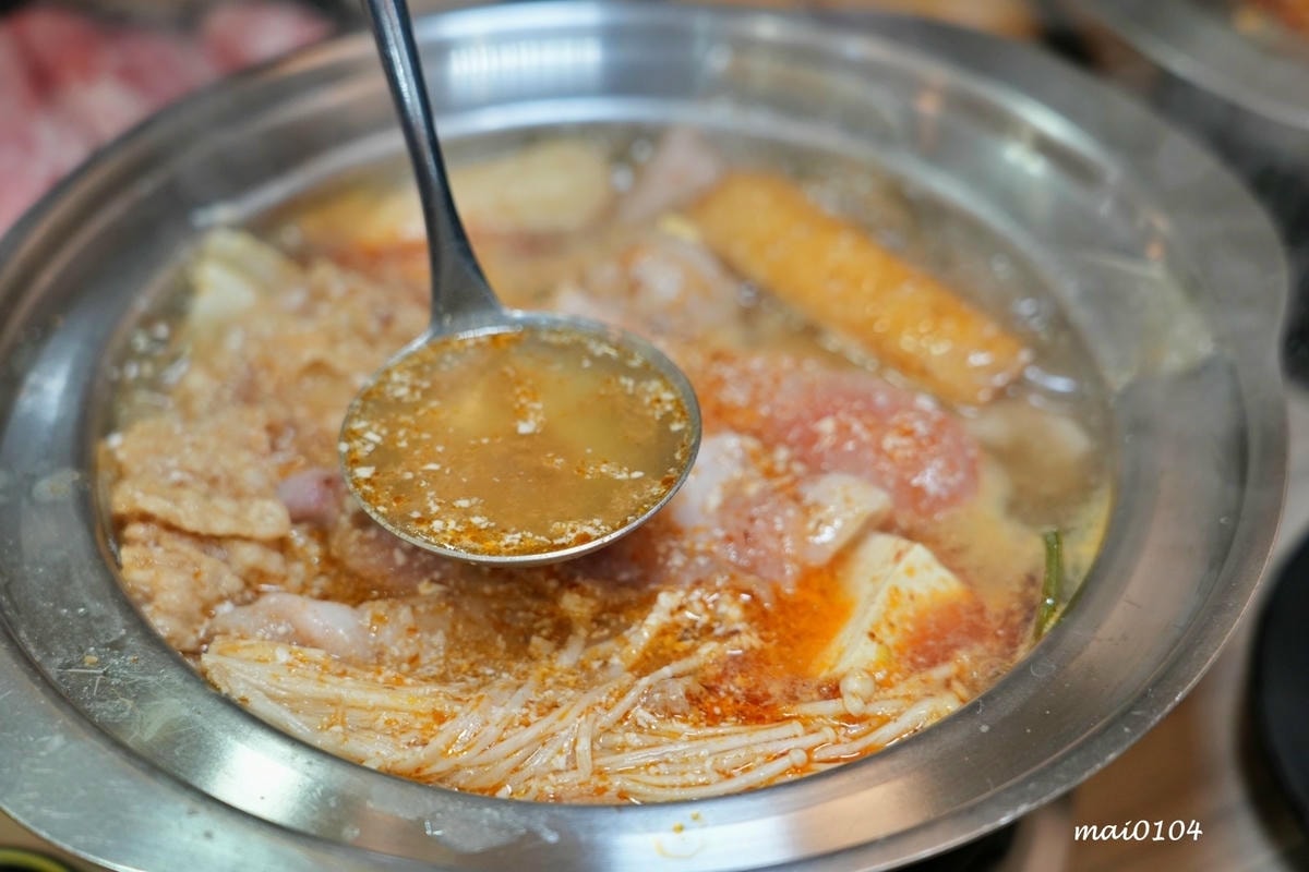 中壢小火鍋推薦|逸小鍋鍋の物~單人獨享鴛鴦鍋、素食鍋物、自助 中壢小火鍋推薦|逸小鍋鍋の物~單人獨享鴛鴦鍋、素食鍋物、自助