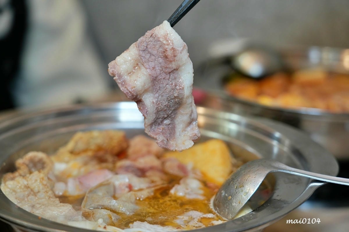 中壢小火鍋推薦|逸小鍋鍋の物~單人獨享鴛鴦鍋、素食鍋物、自助 中壢小火鍋推薦|逸小鍋鍋の物~單人獨享鴛鴦鍋、素食鍋物、自助