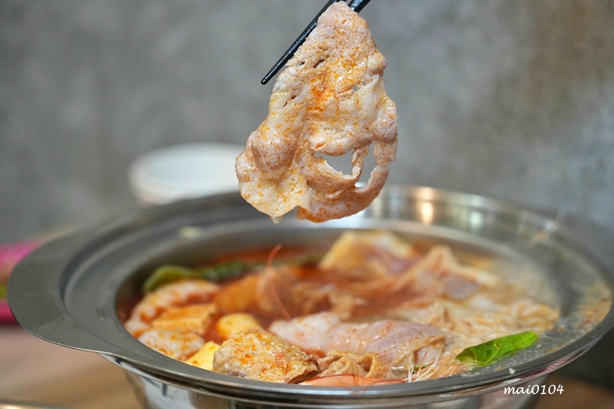 中壢小火鍋推薦|逸小鍋鍋の物~單人獨享鴛鴦鍋、素食鍋物、自助 中壢小火鍋推薦|逸小鍋鍋の物~單人獨享鴛鴦鍋、素食鍋物、自助