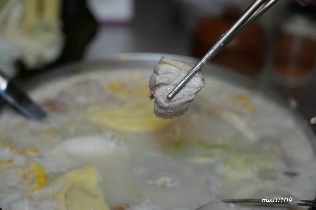 台北松山美食|蘇記滴兜雞胡椒豬肚雞Taipei ~超濃郁大骨 台北松山美食|蘇記滴兜雞胡椒豬肚雞Taipei ~超濃郁大骨