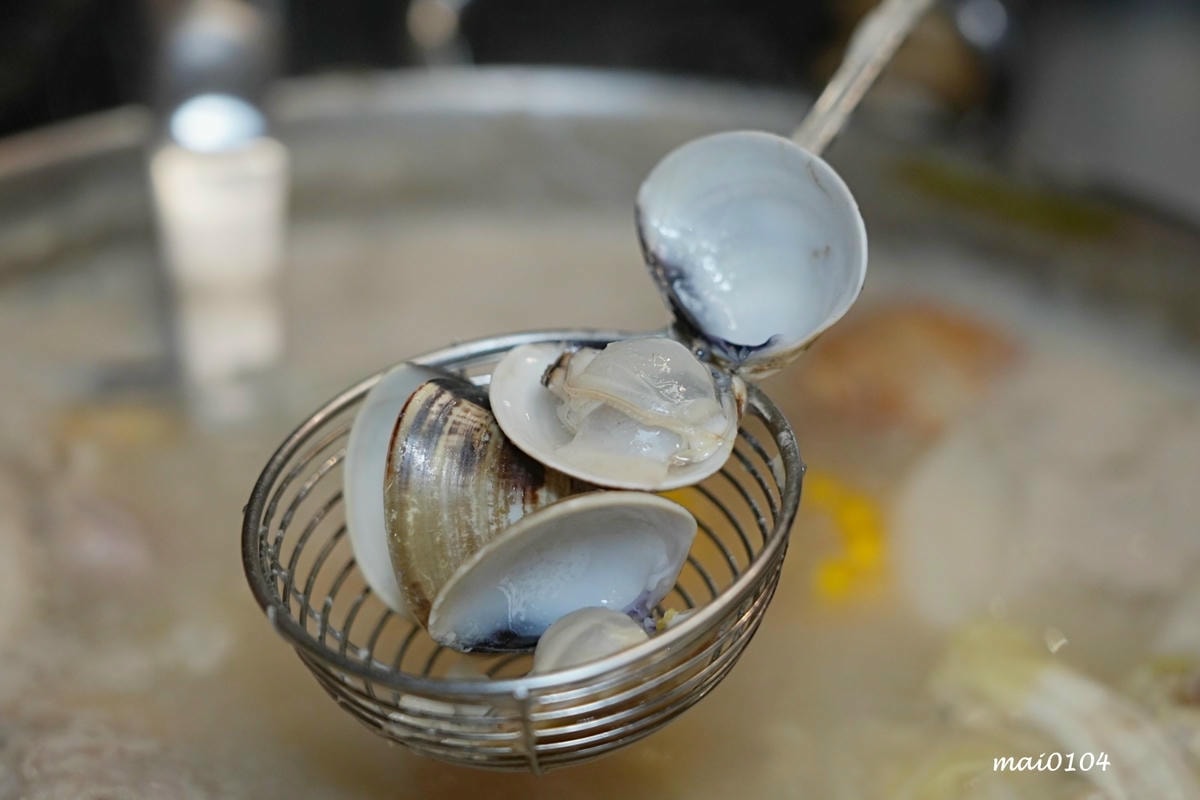 台北松山美食|蘇記滴兜雞胡椒豬肚雞Taipei ~超濃郁大骨 台北松山美食|蘇記滴兜雞胡椒豬肚雞Taipei ~超濃郁大骨